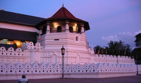 DAY: Sigiriya - Dambulla - Kandy